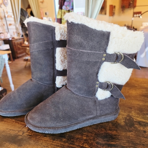 BearPaw Shoes - BearPaw Brown Winter Boots with Cream Sheep Skin Shearling Fur
